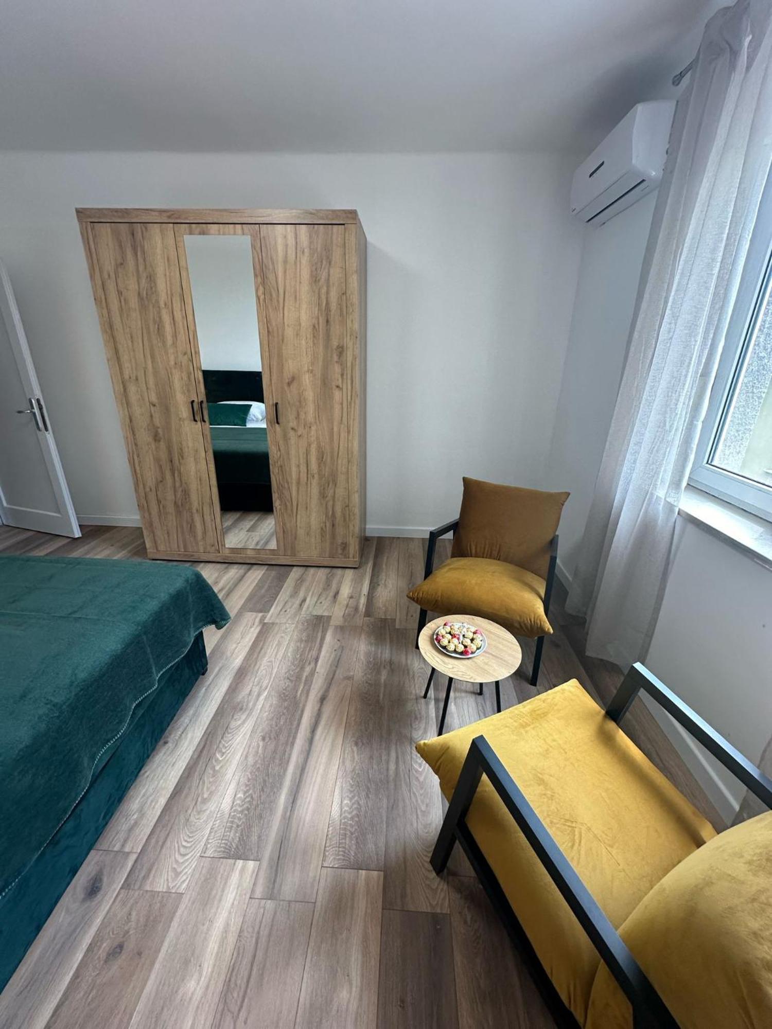 Two Bedroom Center Zvonimir Apartment *