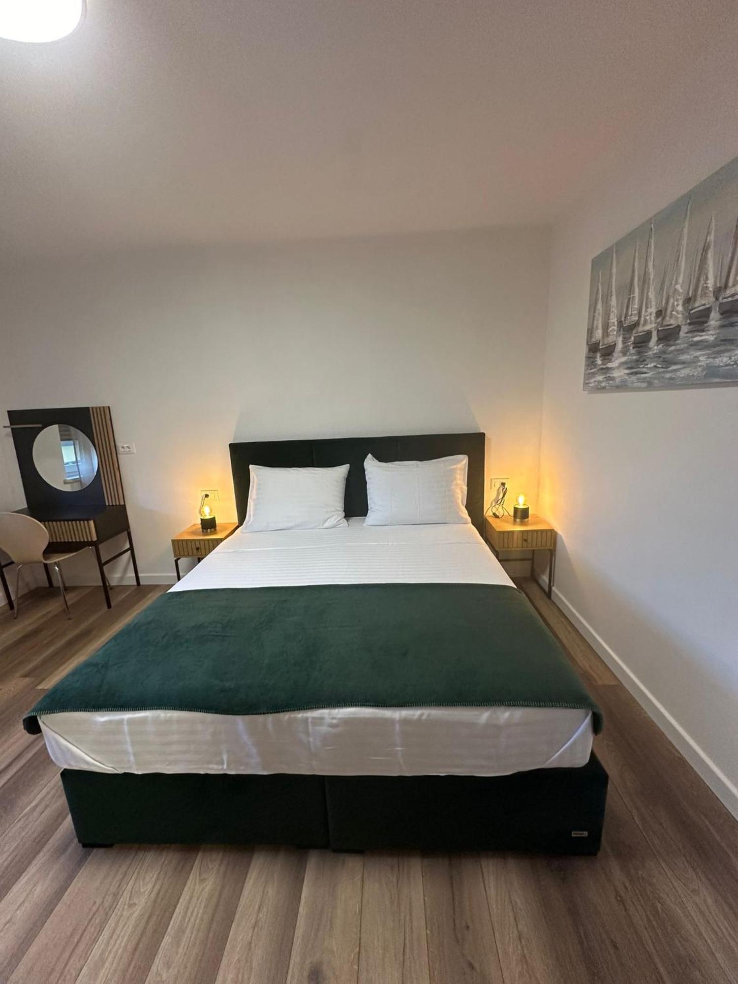 Two Bedroom Center Zvonimir Apartment