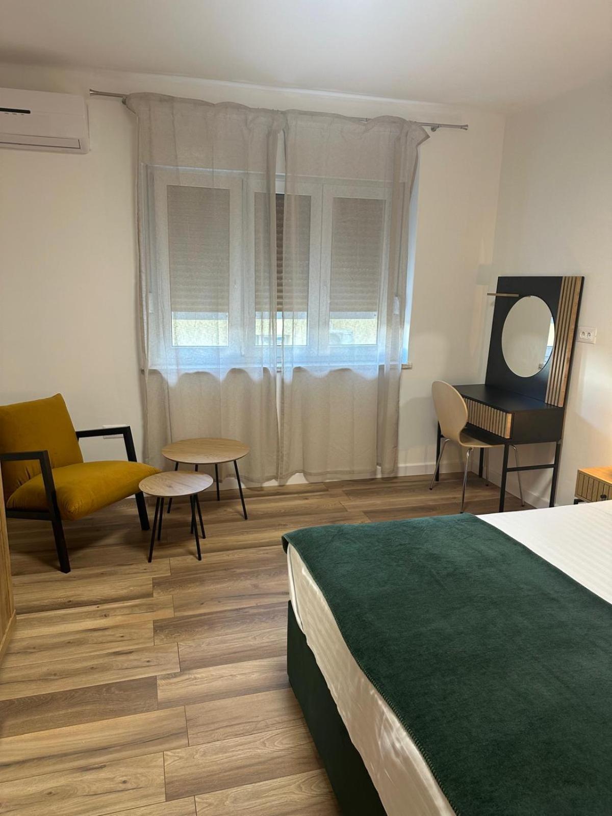 Two Bedroom Center Zvonimir *