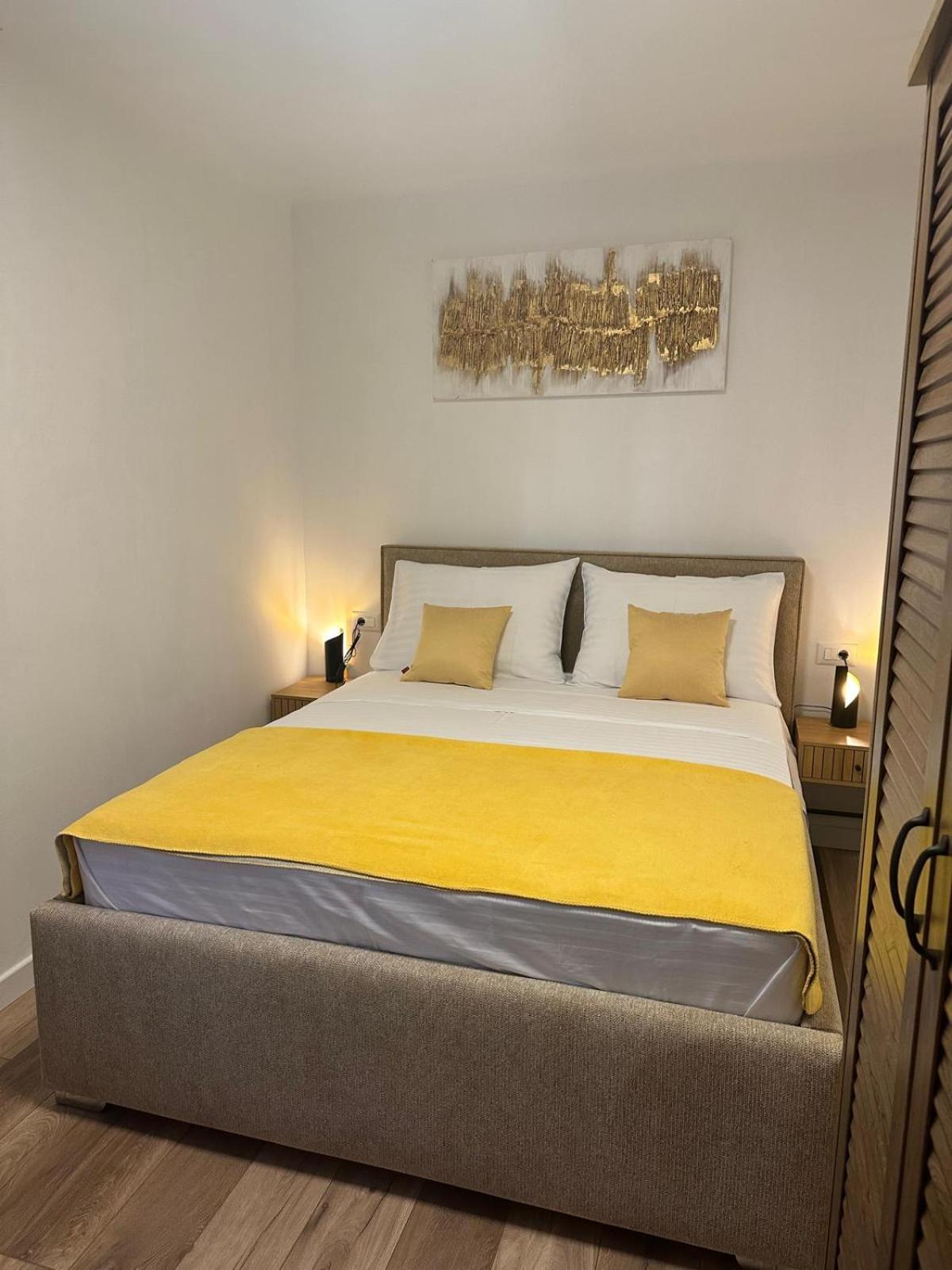 Two Bedroom Center Zvonimir Apartment