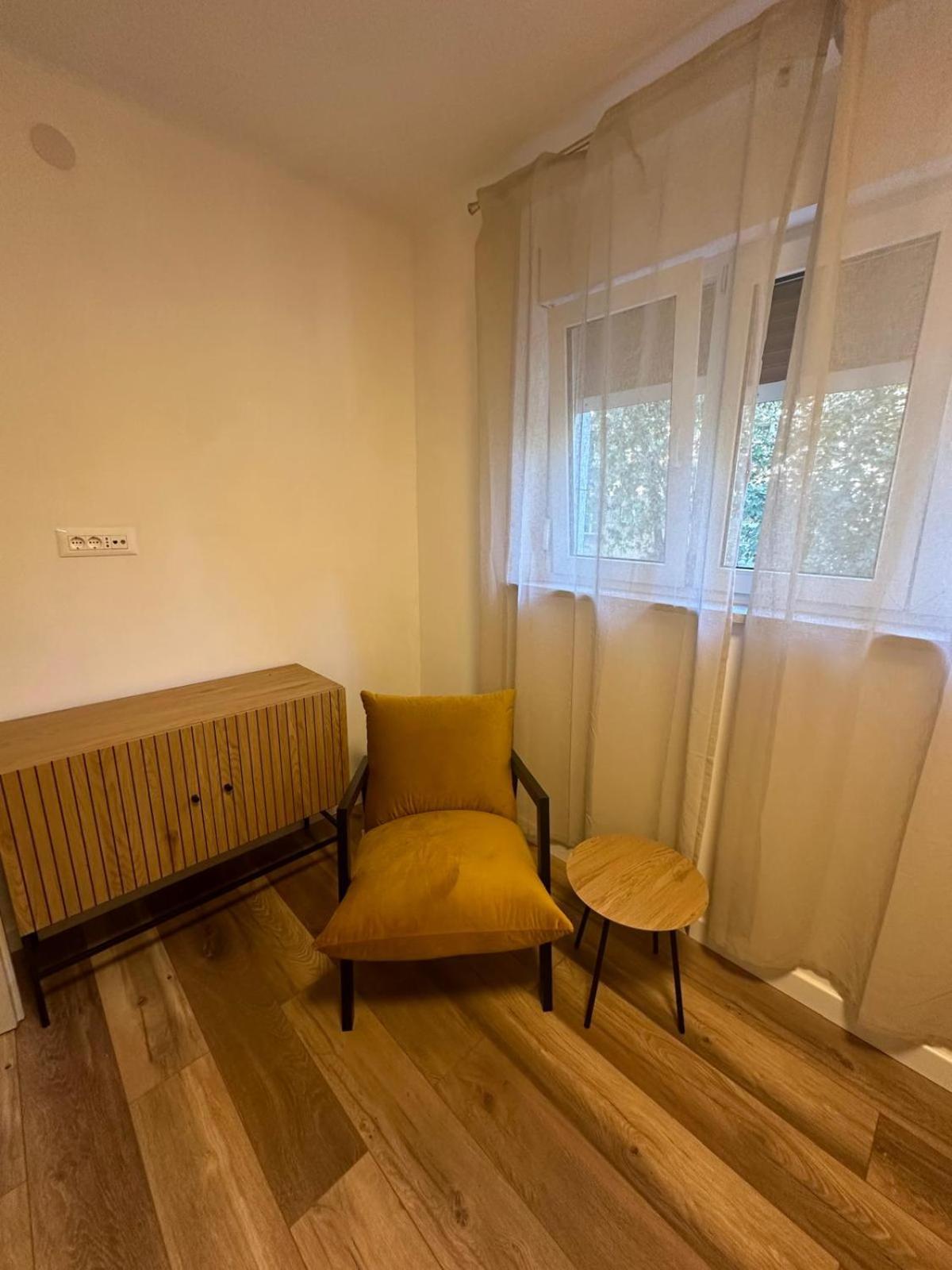Two Bedroom Center Zvonimir *